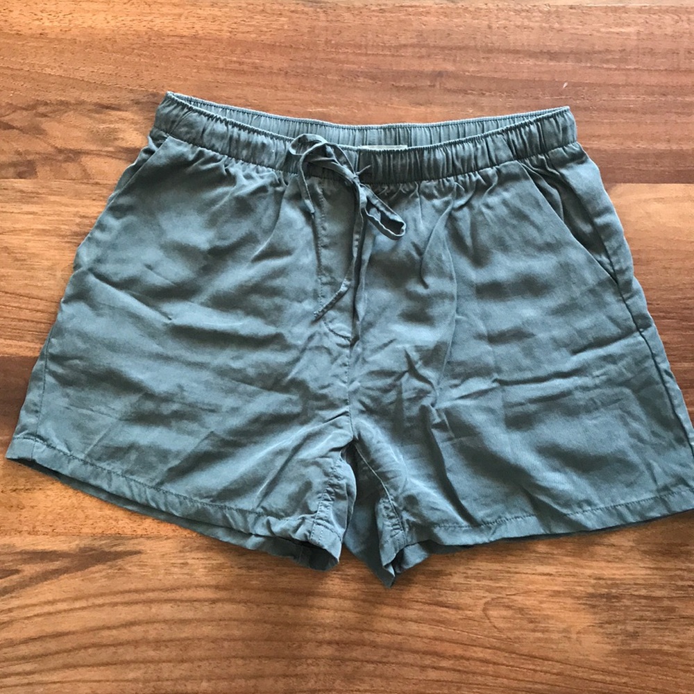 Gap grayish blue shorts